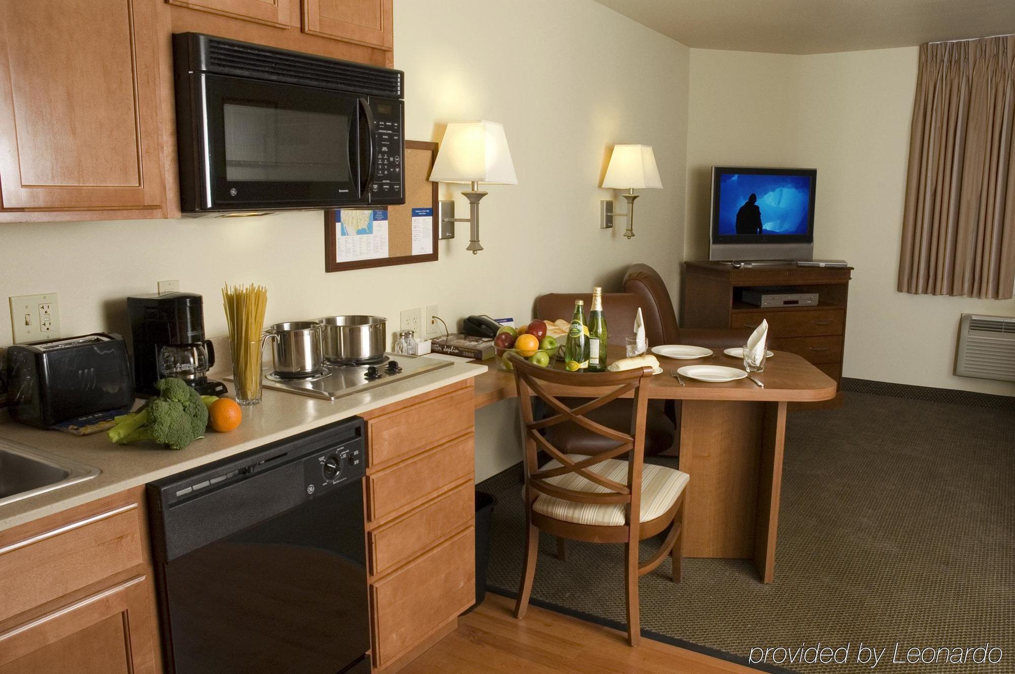 Candlewood Suites Joplin By Ihg Room photo