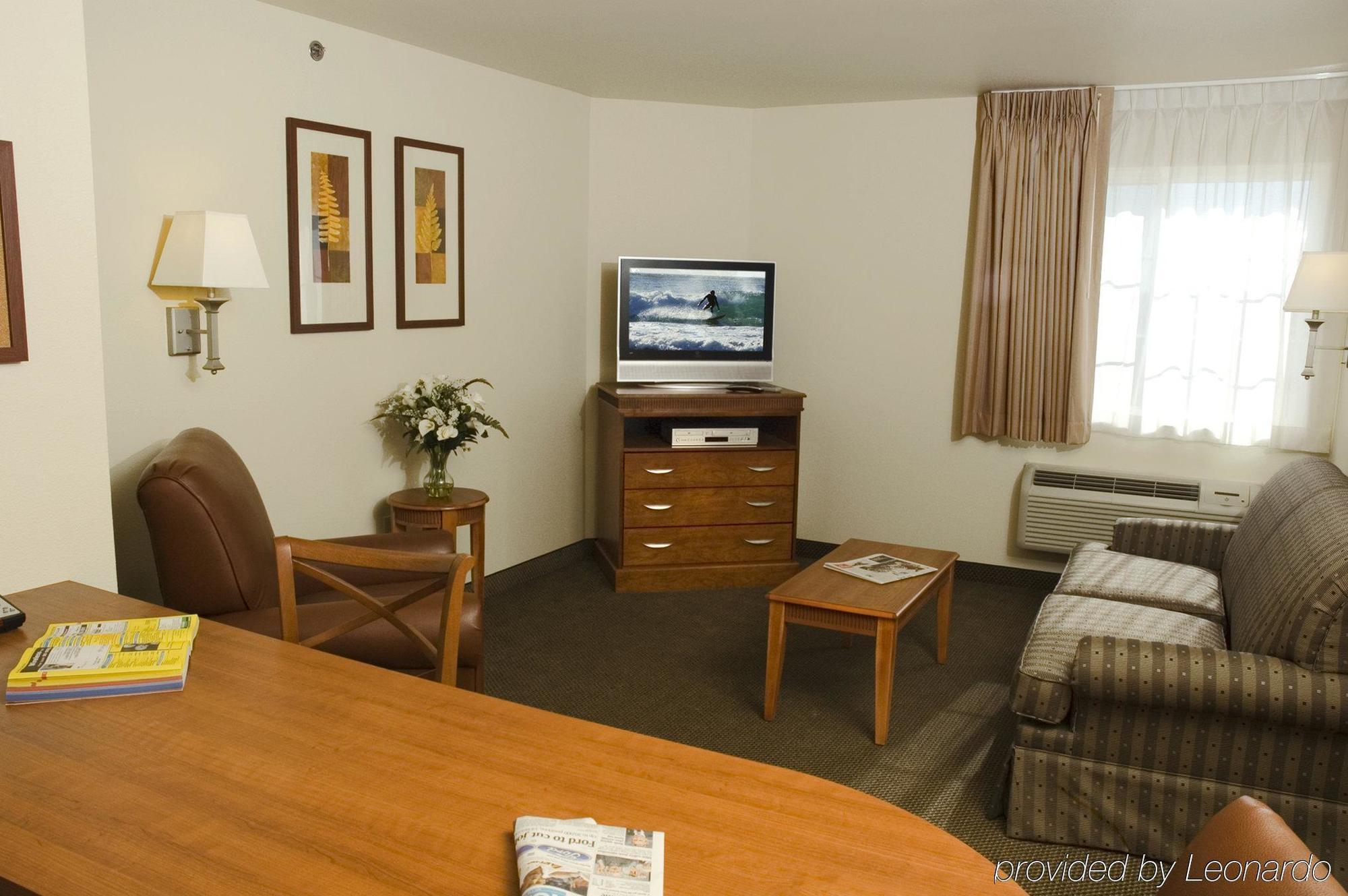 Candlewood Suites Joplin By Ihg Room photo