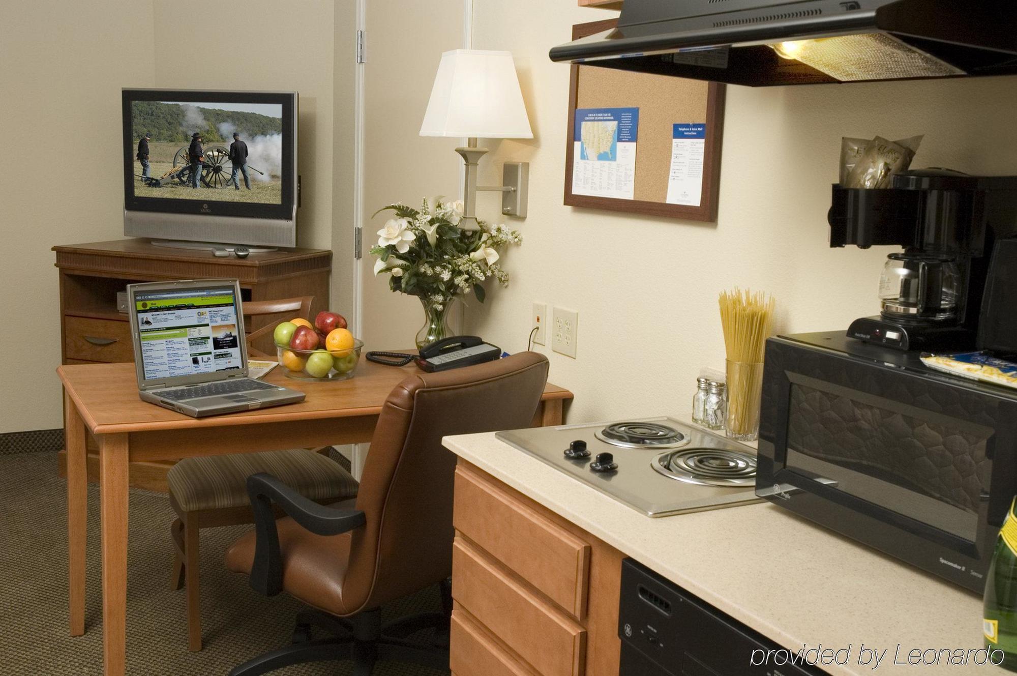Candlewood Suites Joplin By Ihg Room photo