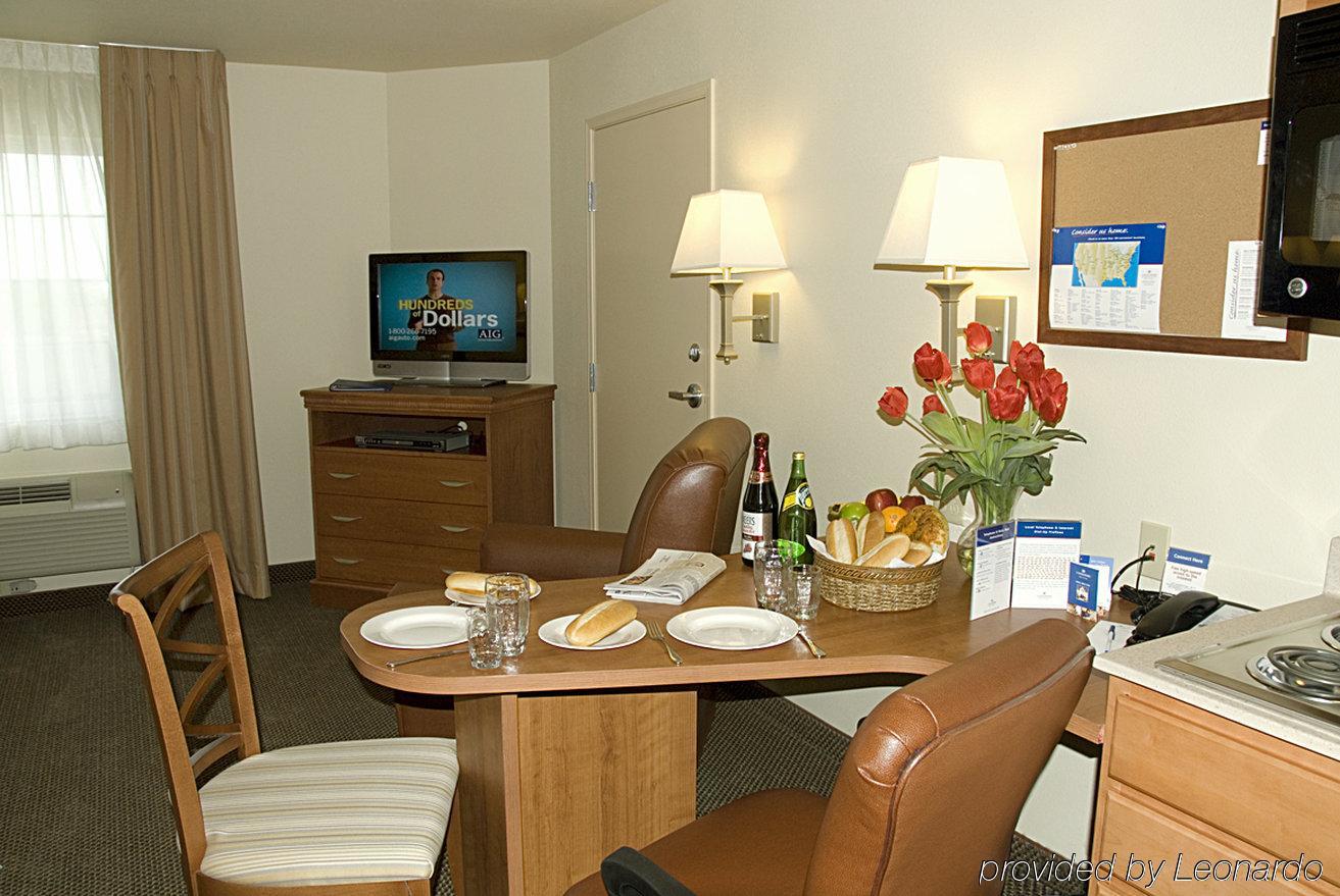 Candlewood Suites Joplin By Ihg Room photo
